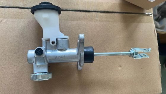 3141060590 НОВЫЙ 31410-60590 CLUTCH MASTER CYLINDER для LAND CRUISER 100 серии 31410-60590 для LAND CRUISER 100 1998-2007 HZJ10