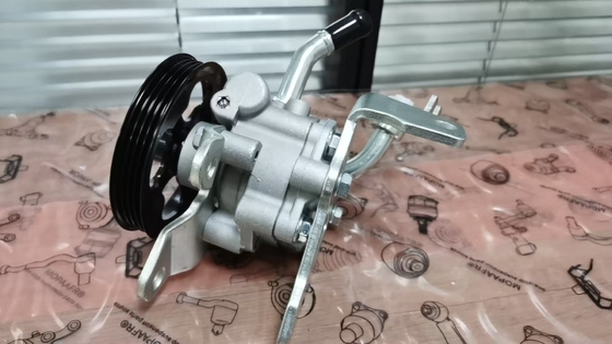 Насос гидроусилителя руля Nissan NP300 Navara 49110-4KV0A 2014-2017